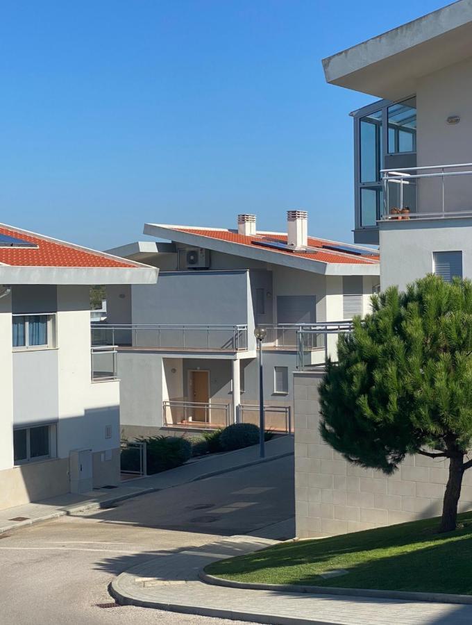 Villa With Views Over The Atlantic Ocean And Swimming Pool Famalicão 外观 照片
